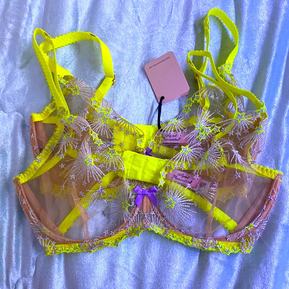 Selling both as a set. I adored this style, cut and color.